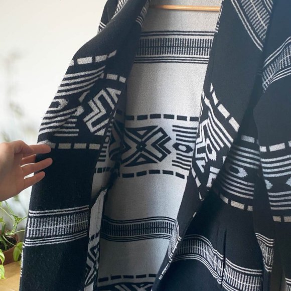 UO Ecote Pattern Wrap Coat/Jacket - Picture 5 of 7